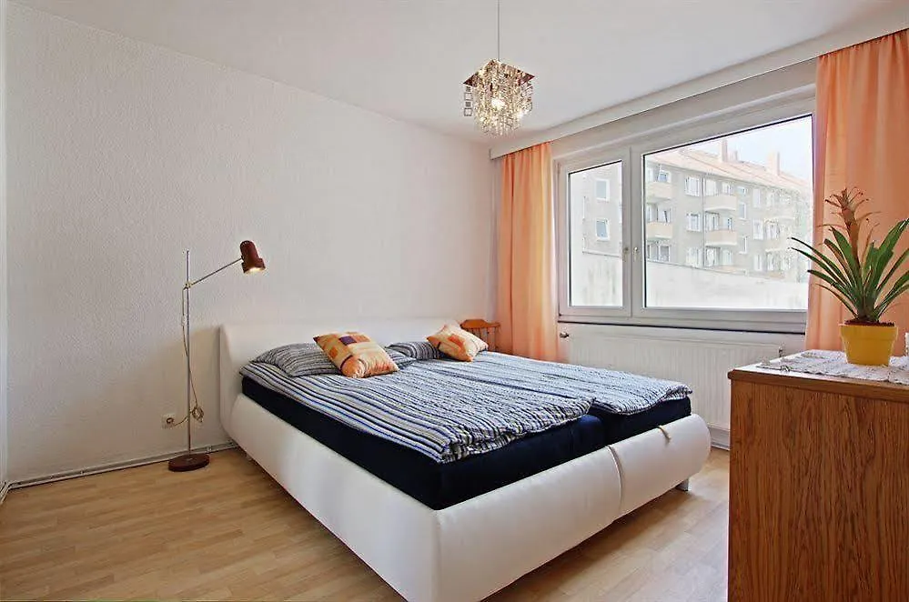 Privatunterkunft Private Room In City Sarstedt - Room Agency Hannover