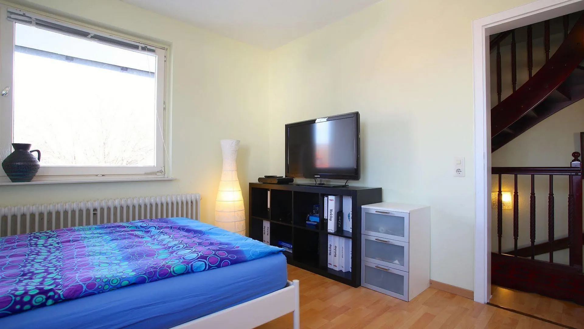 Private Room In City Sarstedt - Room Agency Hannover Privatunterkunft